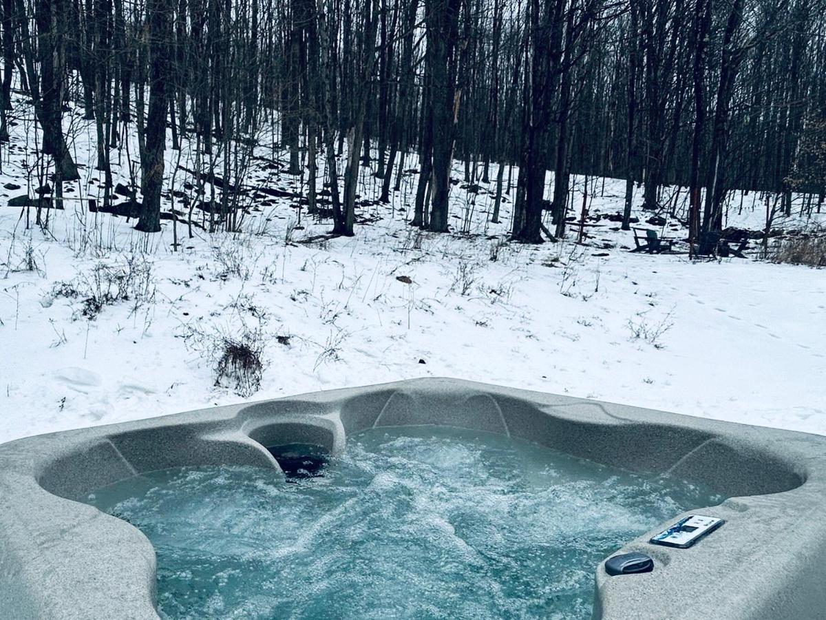 Livingston Manor Cozy Cottage With Jacuzzi And Fire Pit And Reading Nook! מראה חיצוני תמונה
