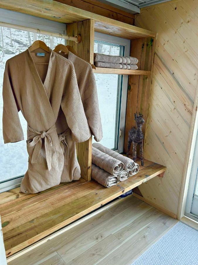 Livingston Manor Cozy Cottage With Jacuzzi And Fire Pit And Reading Nook! מראה חיצוני תמונה